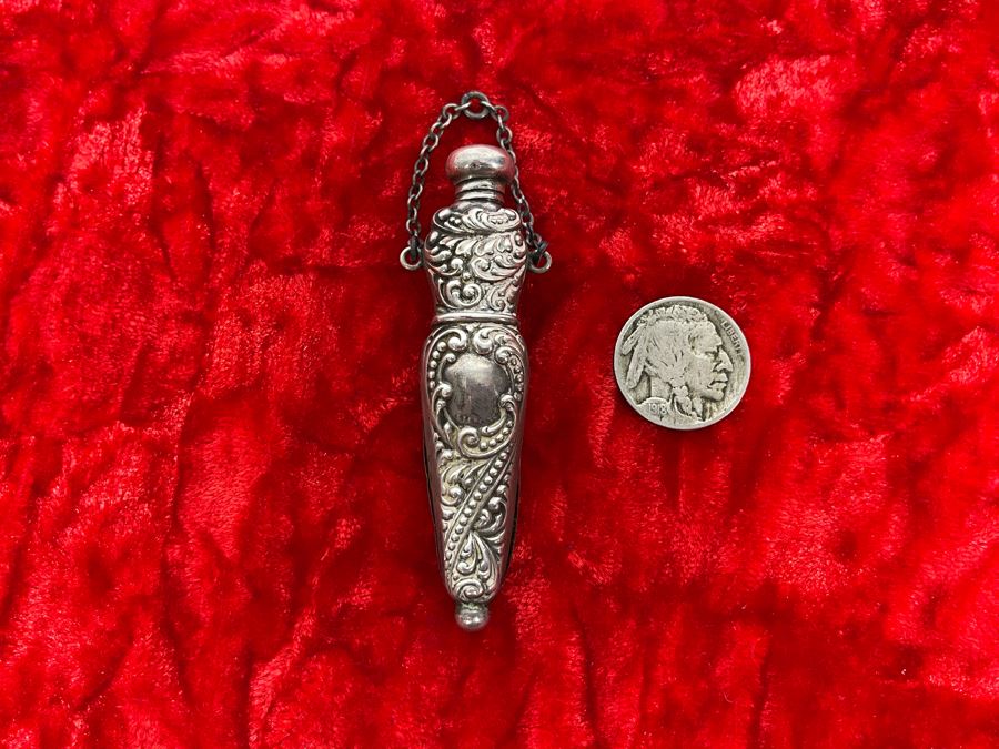 Antique Sterling Silver Repousse Perfume Bottle With Threaded Stopper (Seam Needs Soldering) 8.3g [Photo 4]