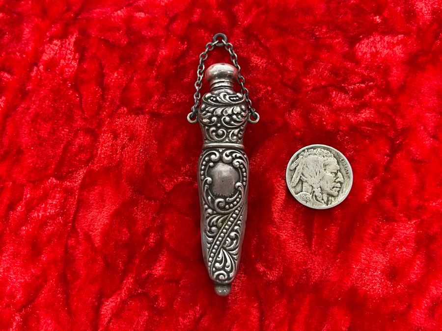 Antique Sterling Silver Repousse Perfume Bottle With Threaded Stopper (Seam Needs Soldering) 8.3g [Photo 2]