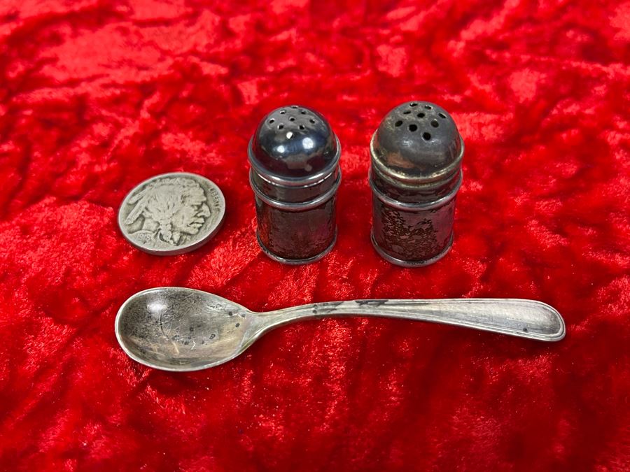 Vintage Sterling Silver Salt & Pepper Shakers And Sterling Silver Salt Cellar Spoon [Photo 1]