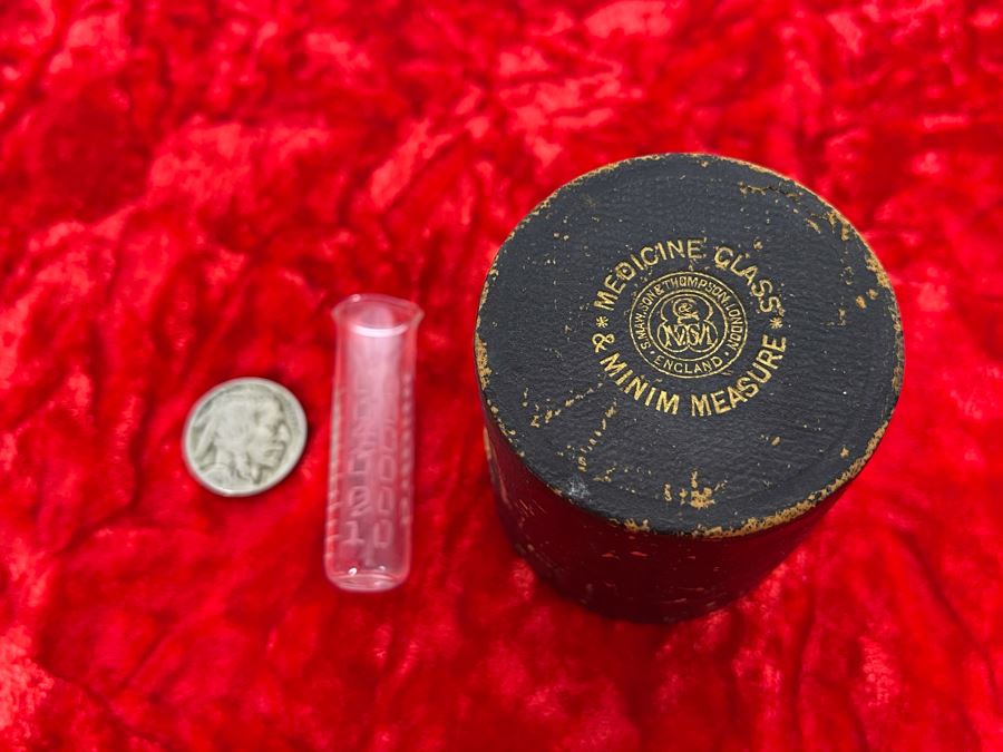 Antique Medicine Glass & Minim Measure By S. Maw. Son & Thompson London England [Photo 4]
