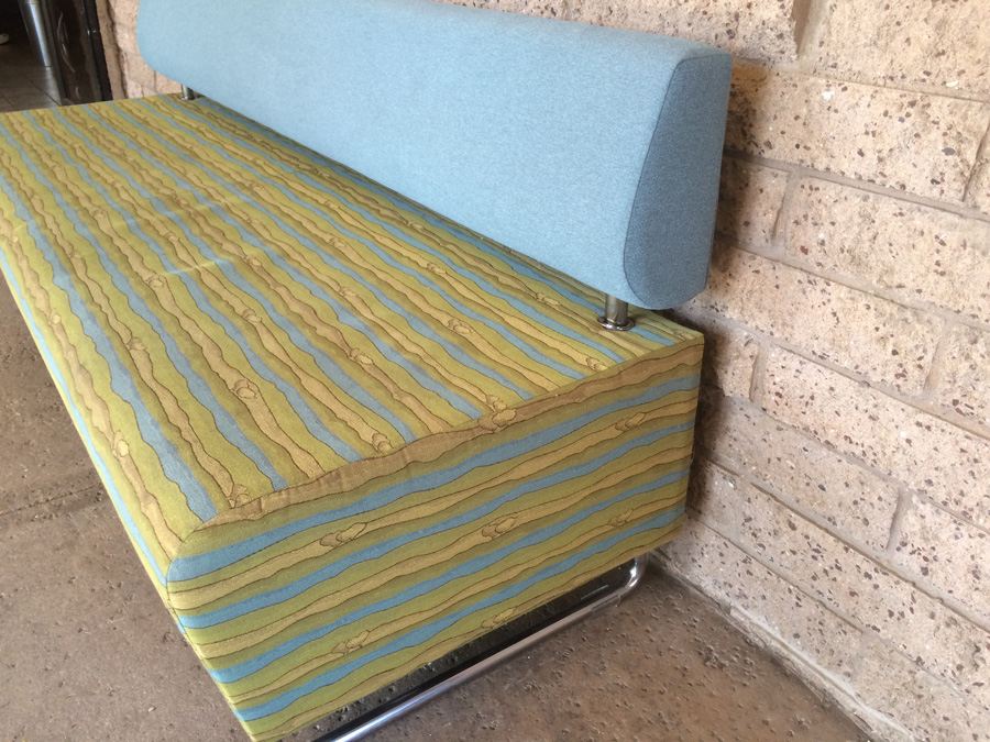 Modern KI HUB Modular Sofa with Bent Chrome Legs [Photo 4]