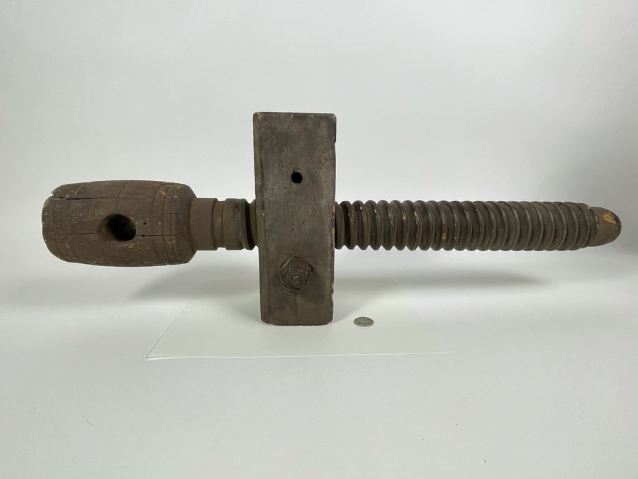 Large Wooden Industrial Screw Home Decor 26L [Photo 1]