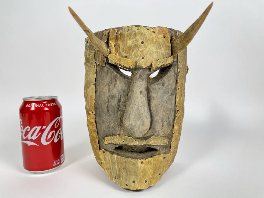 Vintage Handmade Carved Wooden Ethnic Mask With Horns 7W X 9.5H X 7D [Photo 1]