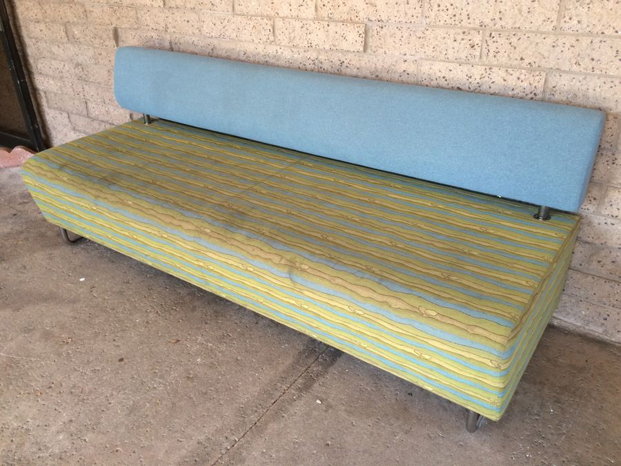 Modern KI HUB Modular Sofa with Bent Chrome Legs [Photo 2]