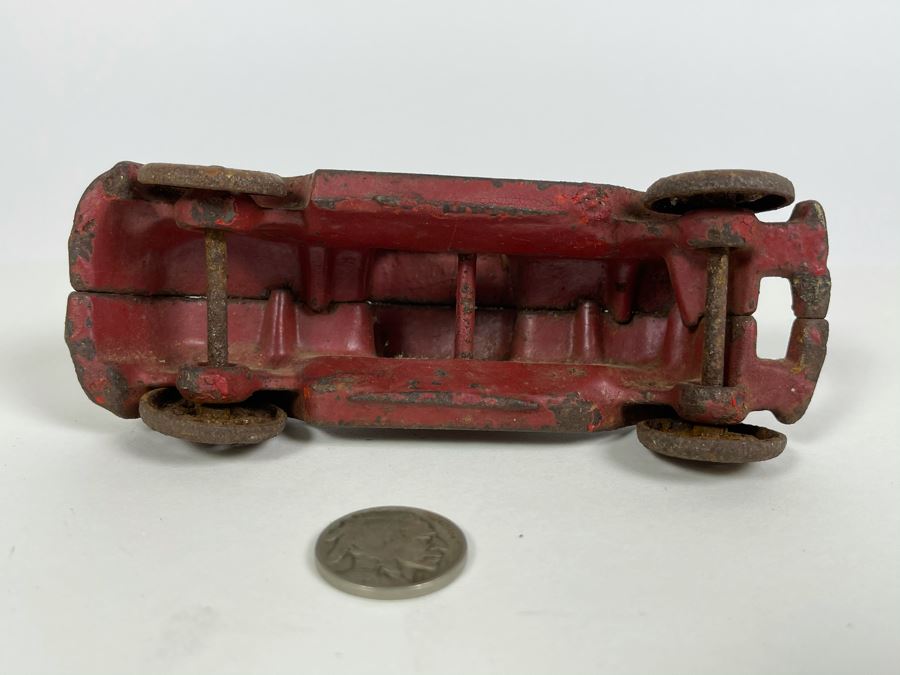 Old Cast Iron Toy Car 5L [Photo 7]