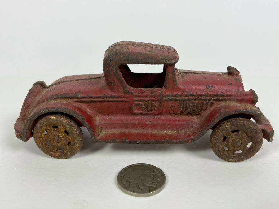 Old Cast Iron Toy Car 5L