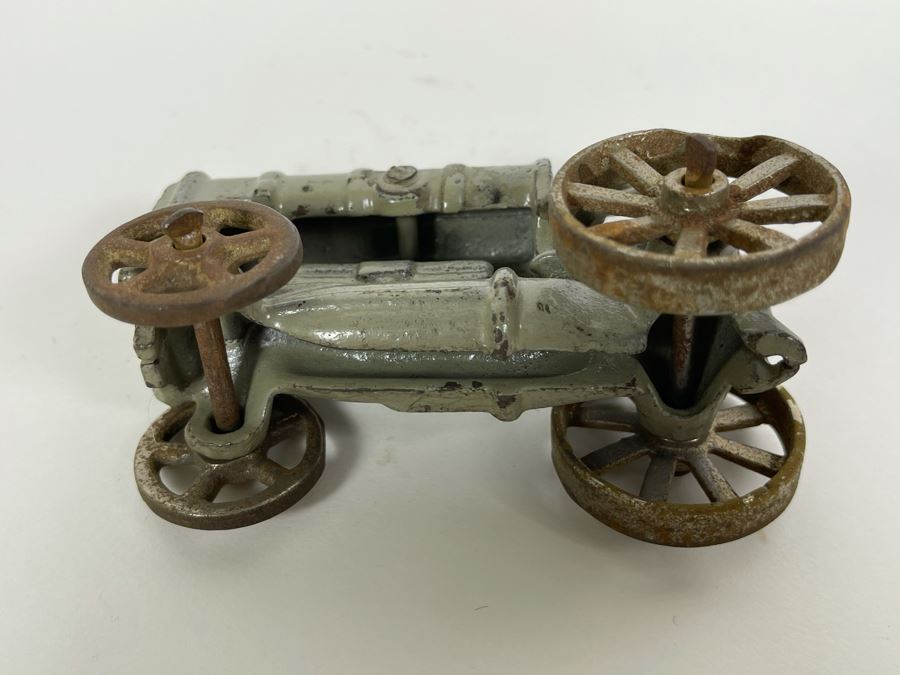 Old Cast Iron Toy Tractor 3.5L [Photo 7]