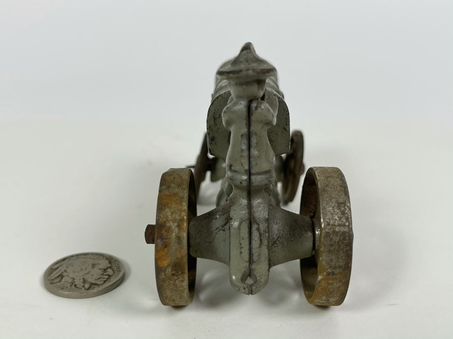 Old Cast Iron Toy Tractor 3.5L [Photo 6]