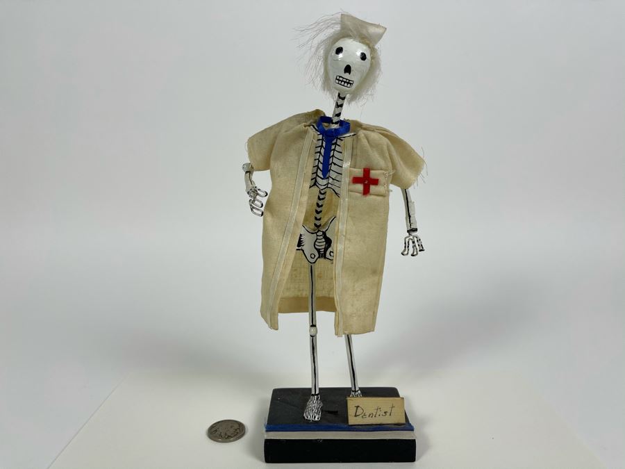Signed Julia Elena Mexican Día De Los Muertos Dentist Figure 8.5H [Photo 2]