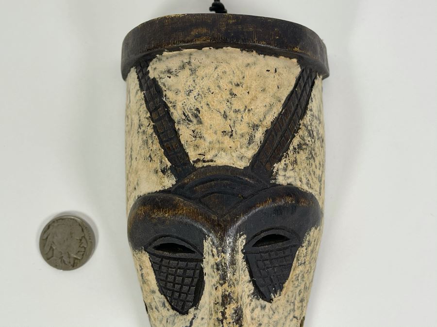 Hand Carved Handpainted Wooden Ethnic Mask 4.5W X 7.5H X 1.5D [Photo 5]
