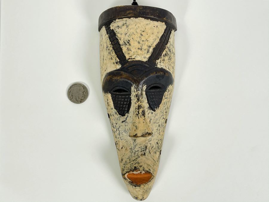 Hand Carved Handpainted Wooden Ethnic Mask 4.5W X 7.5H X 1.5D [Photo 2]
