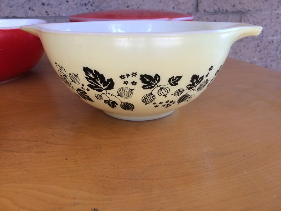PYREX Lot - 8 Pieces Photographed [Photo 2]