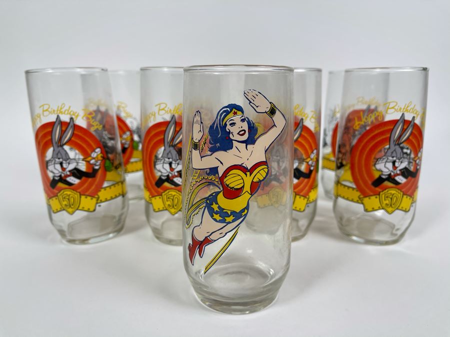 1978 Wonder Woman Pepsi Collector Series Glass And Eight Happy Birthday Bugs Bunny 1990 Glasses
