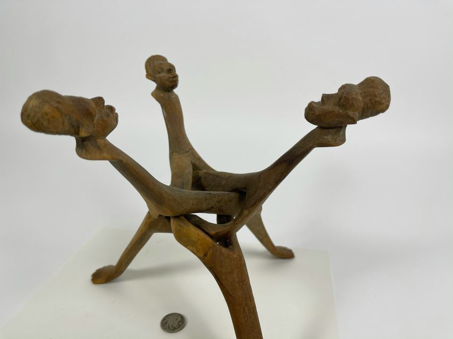 Carved Wooden Three-Foot Collapsible Stand [Photo 2]