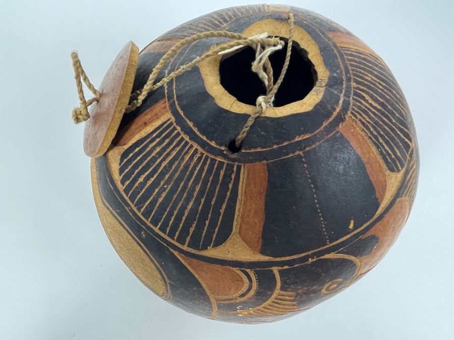 Large Hand Carved Gourd From Tanzania 8W X 9H [Photo 9]