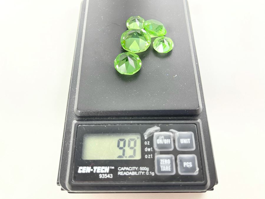 JUST ADDED - Set Of Five Faceted Uranium Glass 49.5cts Total Weight [Photo 6]