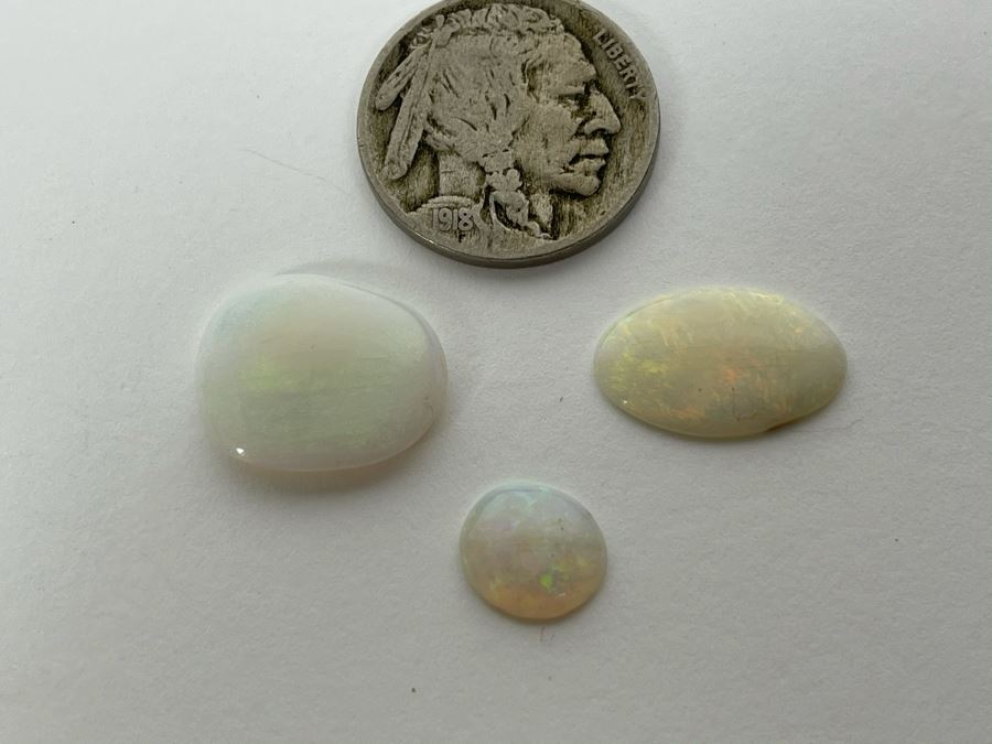 JUST ADDED - Set Of Three Good Quality Opal Gemstones 9cts Total Weight [Photo 2]