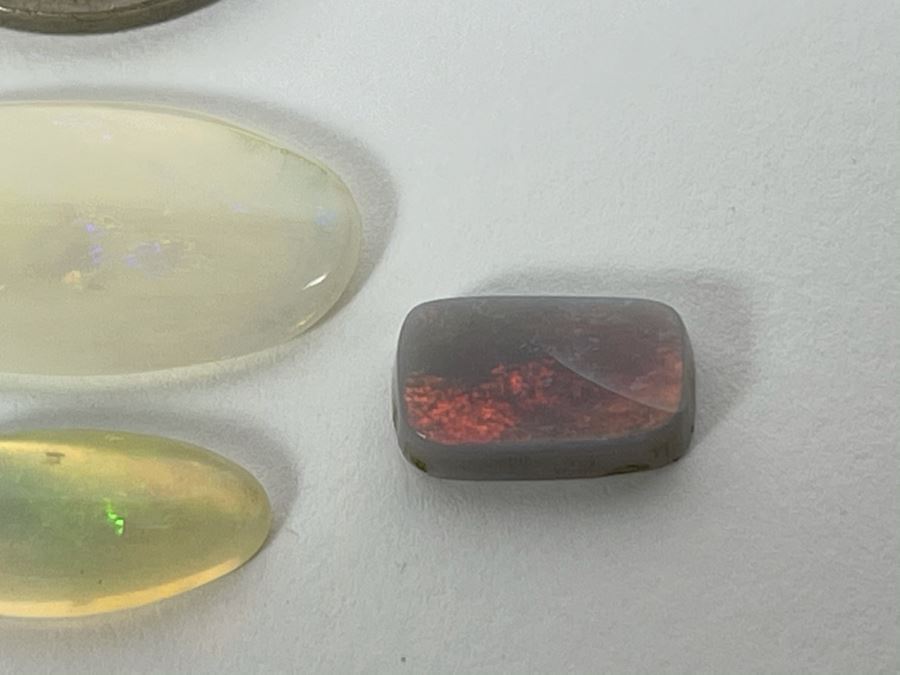 JUST ADDED - Set Of Three Good Quality Opal Gemstones 9cts Total Weight 10.5cts Total Weight [Photo 8]