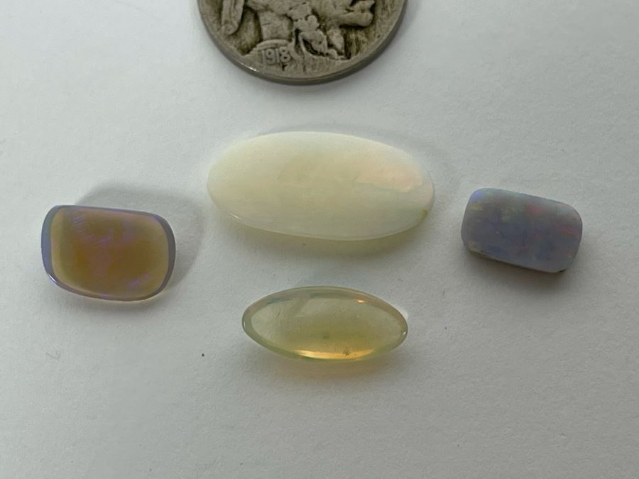JUST ADDED - Set Of Three Good Quality Opal Gemstones 9cts Total Weight 10.5cts Total Weight [Photo 10]