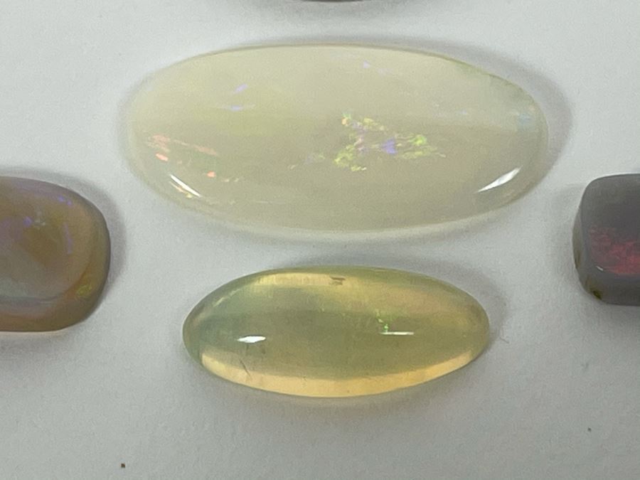 JUST ADDED - Set Of Three Good Quality Opal Gemstones 9cts Total Weight 10.5cts Total Weight [Photo 6]