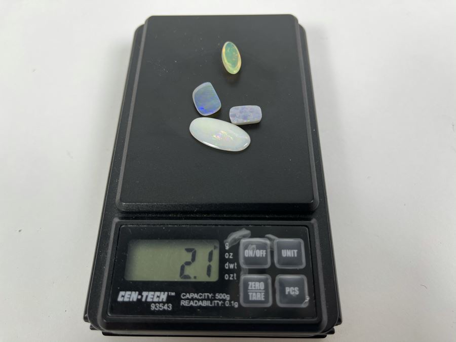 JUST ADDED - Set Of Three Good Quality Opal Gemstones 9cts Total Weight 10.5cts Total Weight [Photo 11]