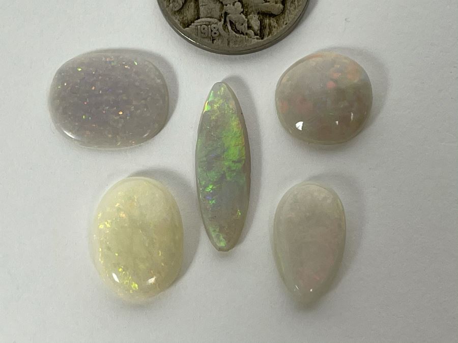 JUST ADDED - Set Of Three Good Quality Opal Gemstones 16.5cts Total Weight