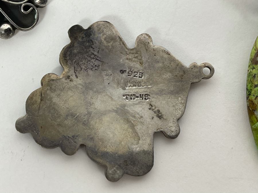 Vintage Sterling Silver Pendant And Pair Of Sterling Silver Turquoise Clip-On Earrings 26.5g [Photo 6]