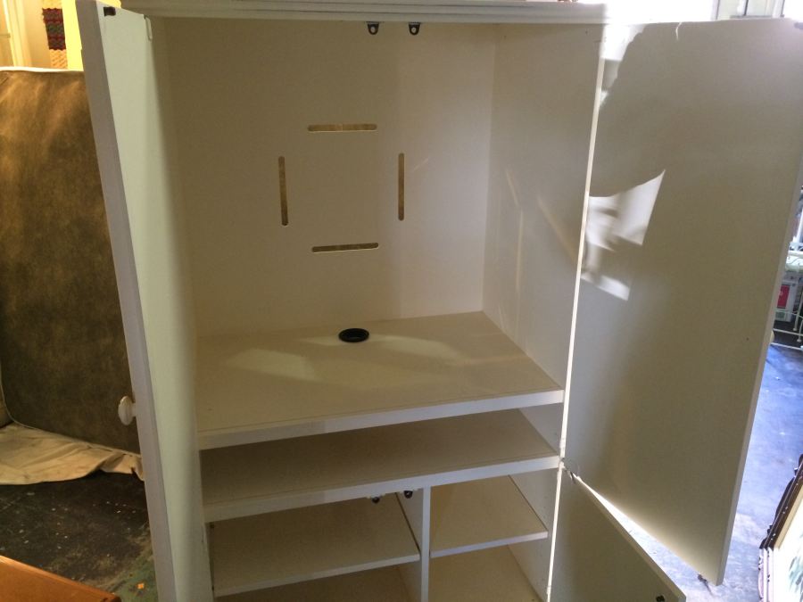 White Armoire [Photo 2]