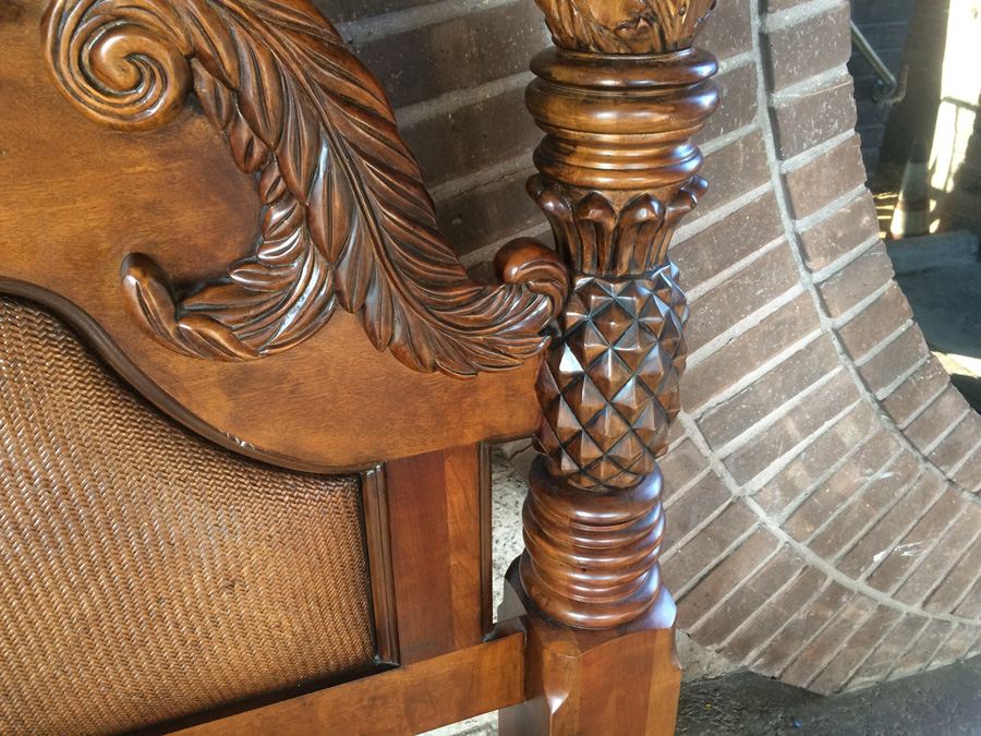 4 Poster Henredon Queen Size Carved Wood Bed [Photo 11]