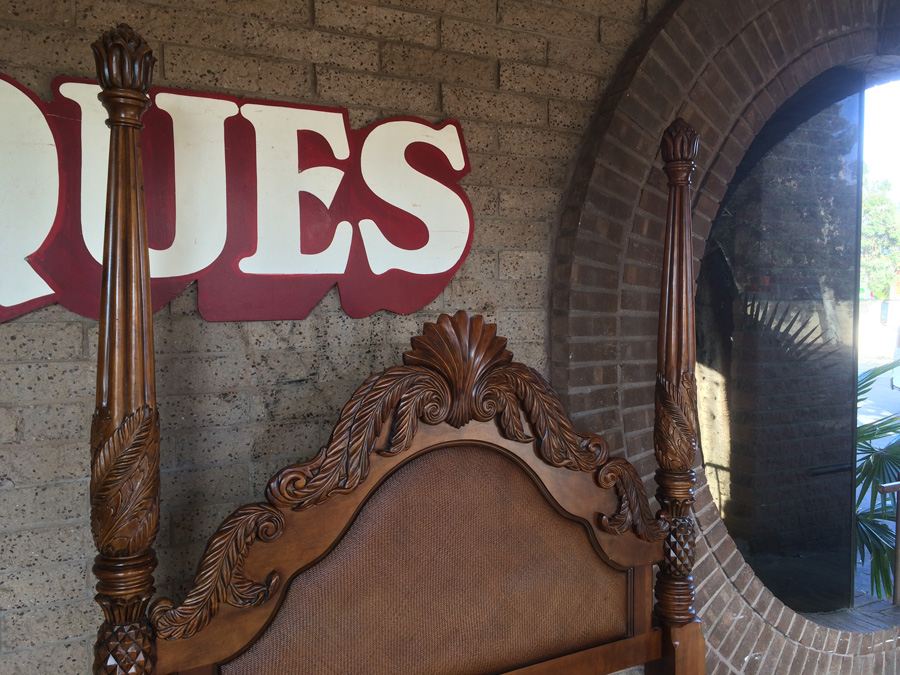 4 Poster Henredon Queen Size Carved Wood Bed [Photo 2]