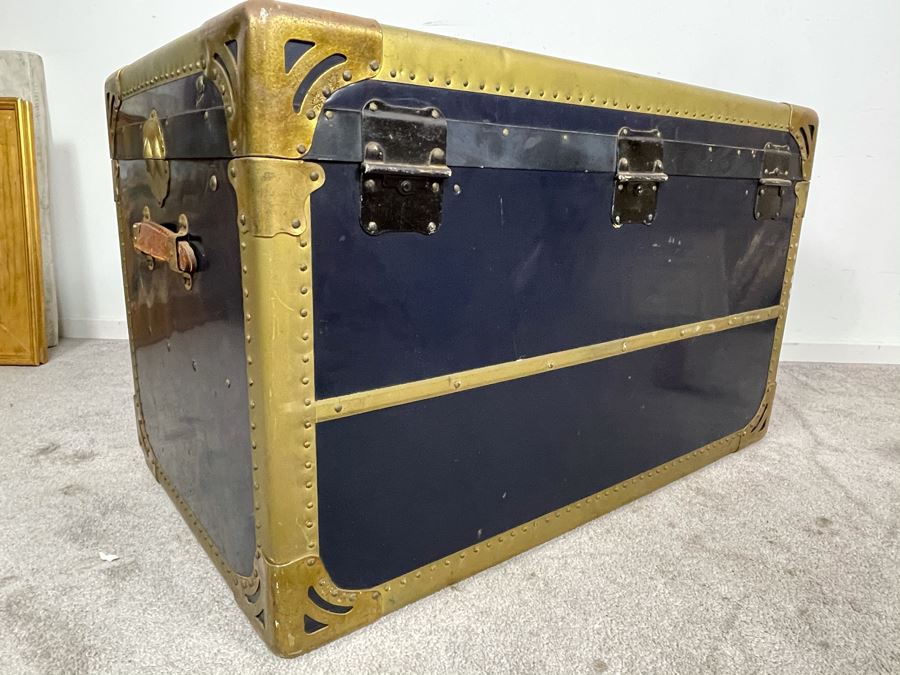 JUST ADDED - Oversized Vintage Metal Samson Steamer Trunk With Original Inserts Trays 36W X 21D X 22H [Photo 15]