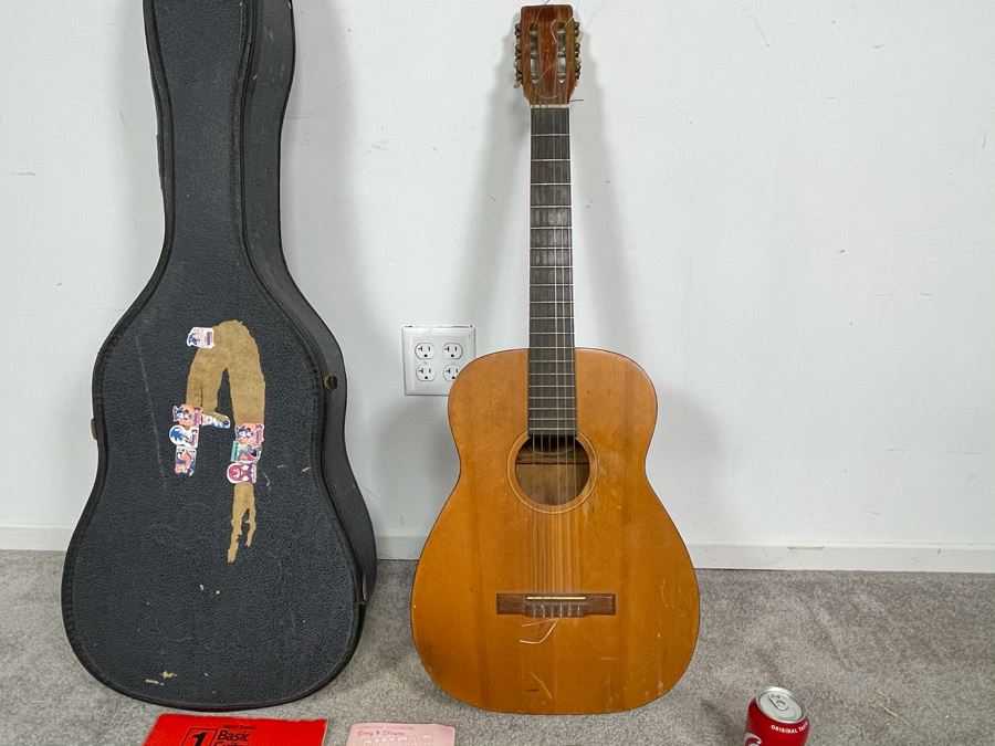 Vintage SEARS Silvertone Classic Guitar Nylon Strings With Case And Pair Of Learn Guitar Books [Photo 3]