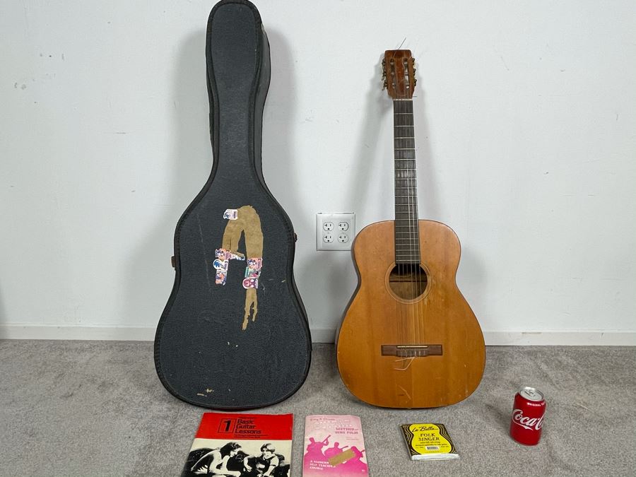 Vintage SEARS Silvertone Classic Guitar Nylon Strings With Case And Pair Of Learn Guitar Books