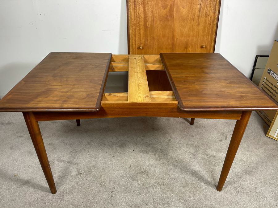 Mid-Century Danish Modern Teak Dining Table With Built-In Leaves ...