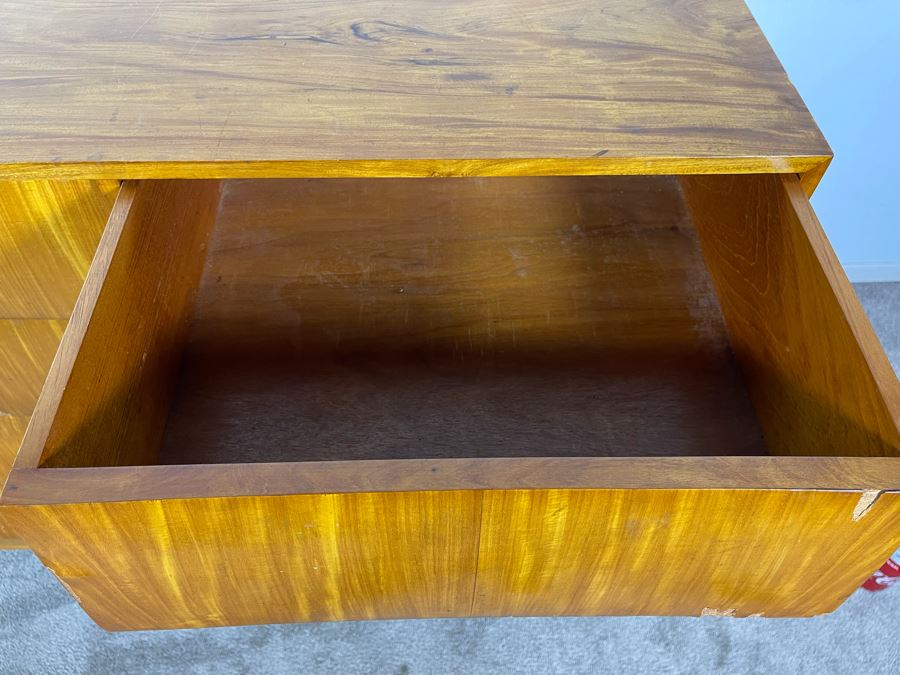 Pair Of Mid-Century Modern Veneered 8 Drawer Chest Of Drawers Dressers (Note Veneer is Chipped And Lifting On Drawers - See Photos) Each 39.5W X 18D X 35H [Photo 19]