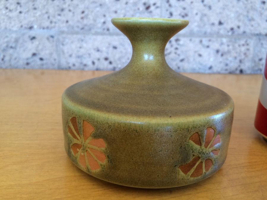 Mid-Century Pottery Vase [Photo 3]