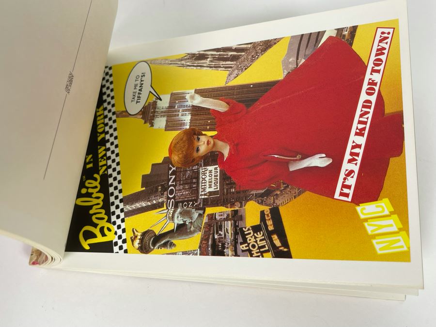 Nostalgic Barbie Postcard Book With 30 Postcards [Photo 10]