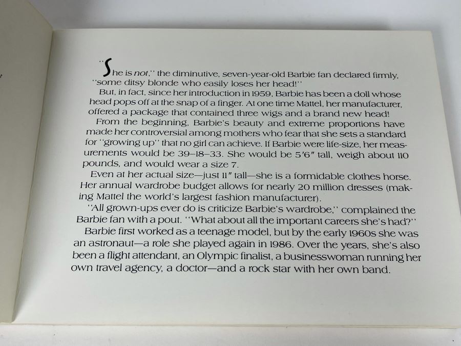 Nostalgic Barbie Postcard Book With 30 Postcards [Photo 5]