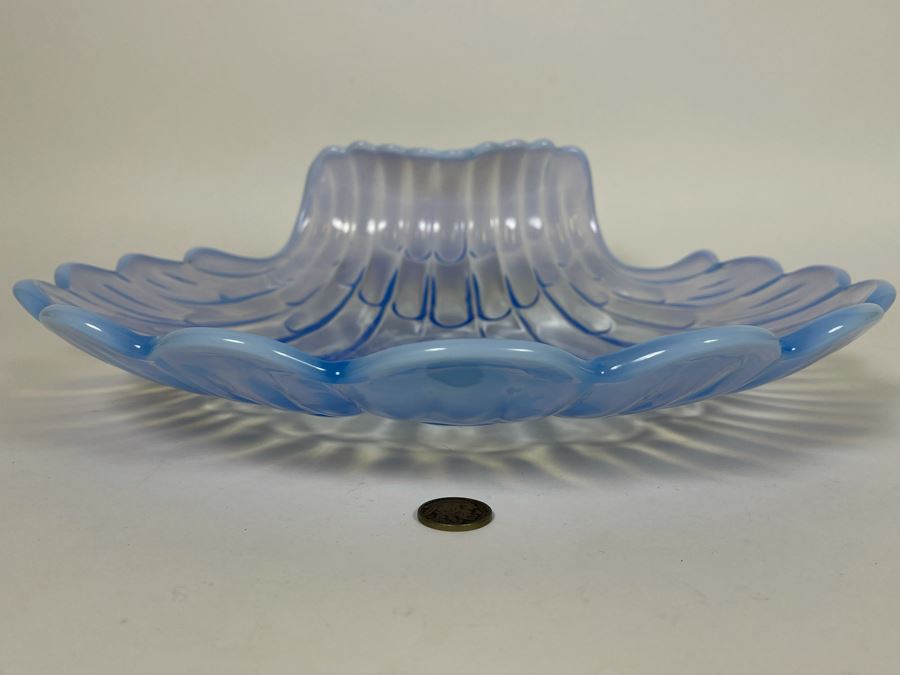 Vintage Duncan Miller Blue Opalescent Glass Centerpiece Shell Bowl 13.5W X 12D X 5H [Photo 4]