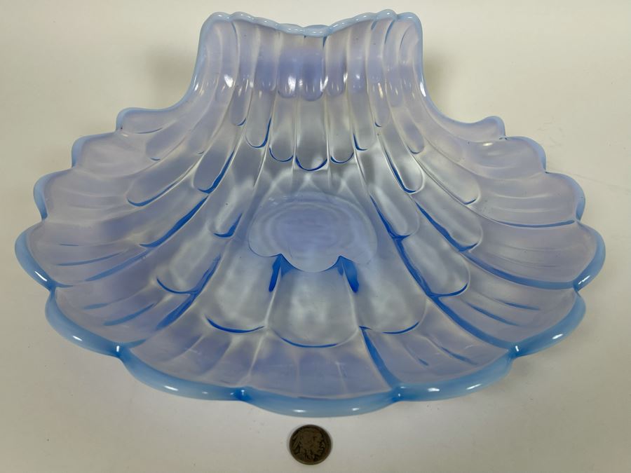 Vintage Duncan Miller Blue Opalescent Glass Centerpiece Shell Bowl 13.5W X 12D X 5H [Photo 2]