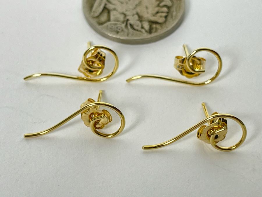 Two Pairs Of 14K Gold Earrings 1.4g [Photo 2]