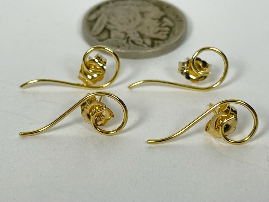 Two Pairs Of 14K Gold Earrings 1.4g [Photo 1]