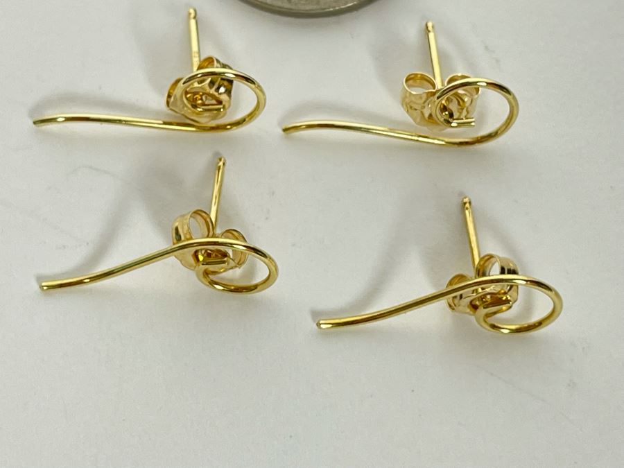 Two Pairs Of 14K Gold Earrings 1.4g [Photo 5]