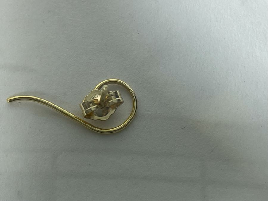 Two Pairs Of 14K Gold Earrings 1.4g [Photo 7]