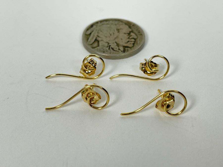 Two Pairs Of 14K Gold Earrings 1.4g [Photo 4]