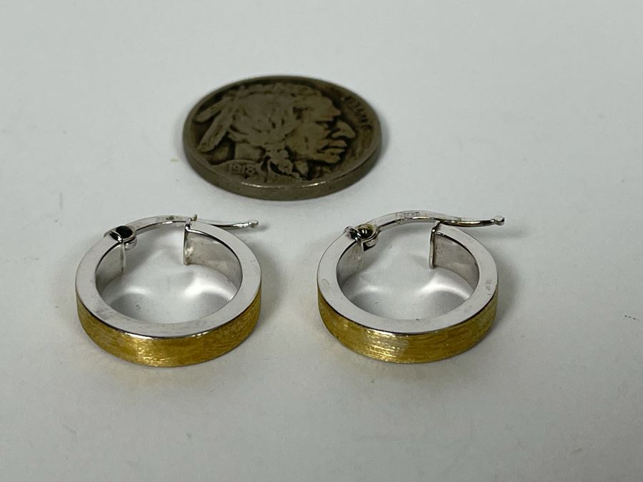14K Gold Earrings 1.8g