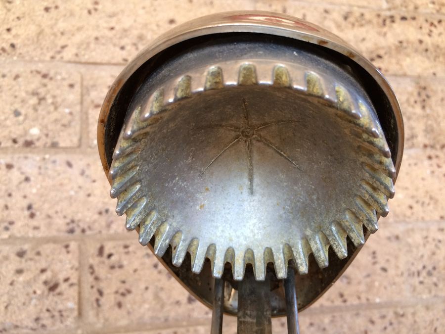 Vintage Juicer Tilt Top Juice-O-Mat [Photo 5]