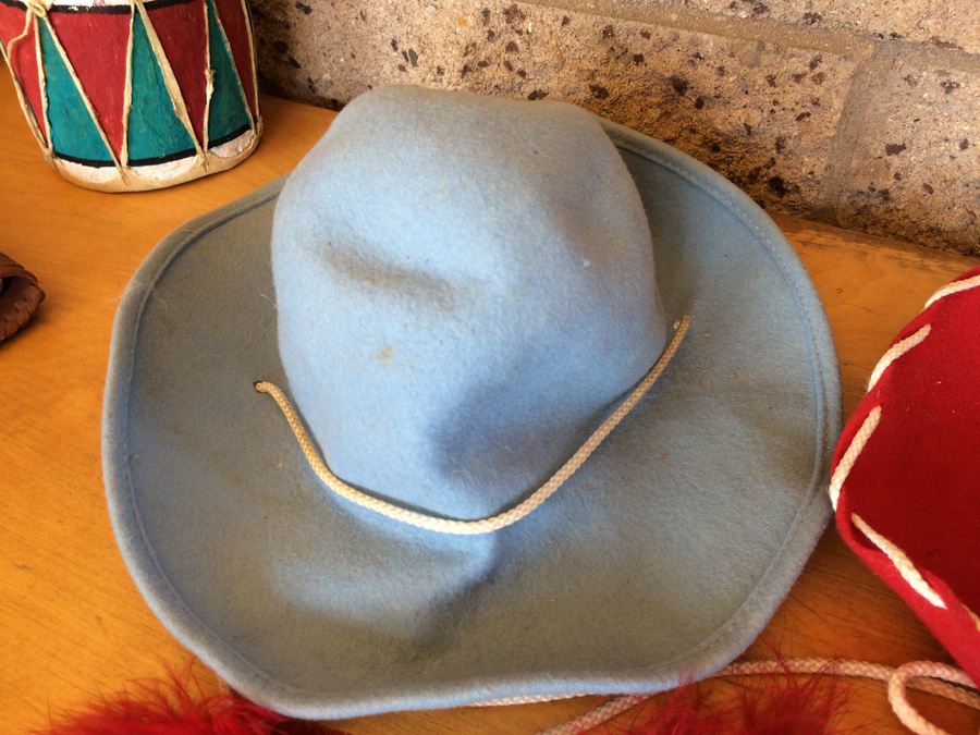 Cowboys and Indians Toy Lot [Photo 16]