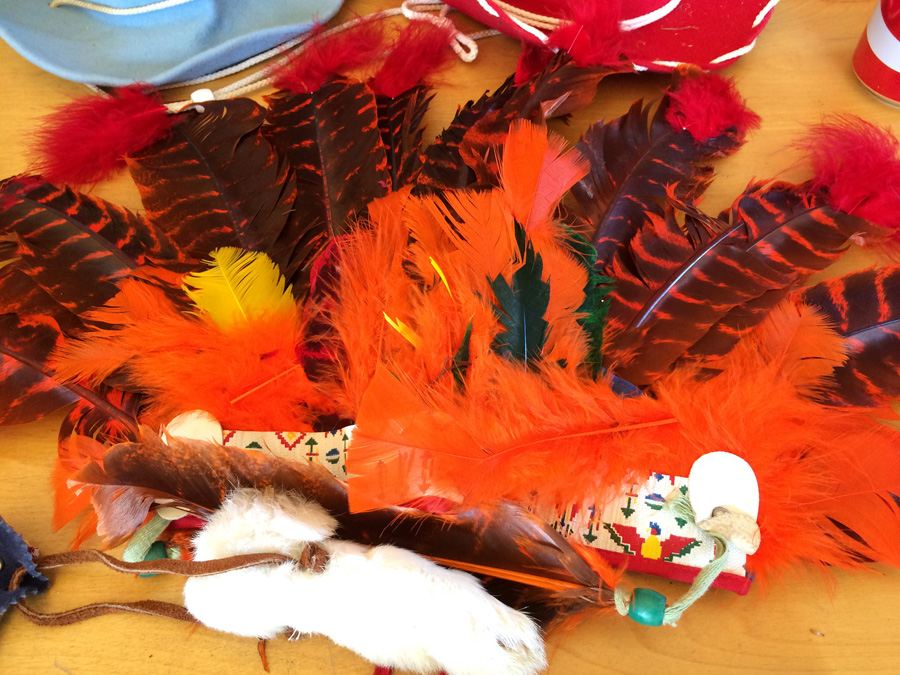 Cowboys and Indians Toy Lot [Photo 12]