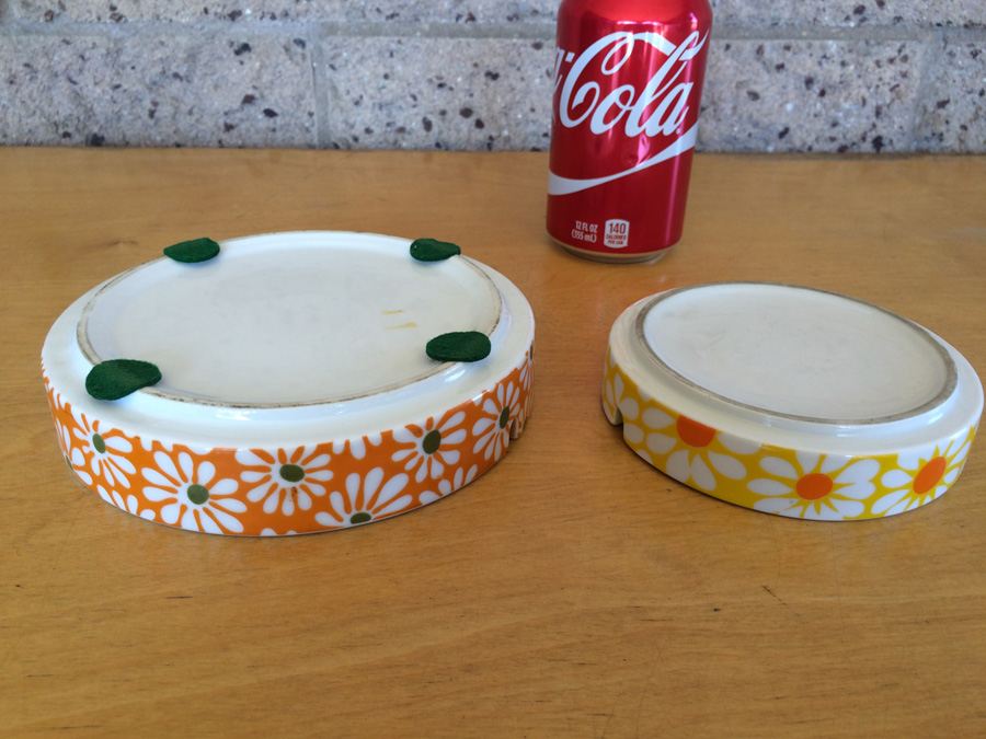Pair of Retro Mid-Century Ashtrays [Photo 6]